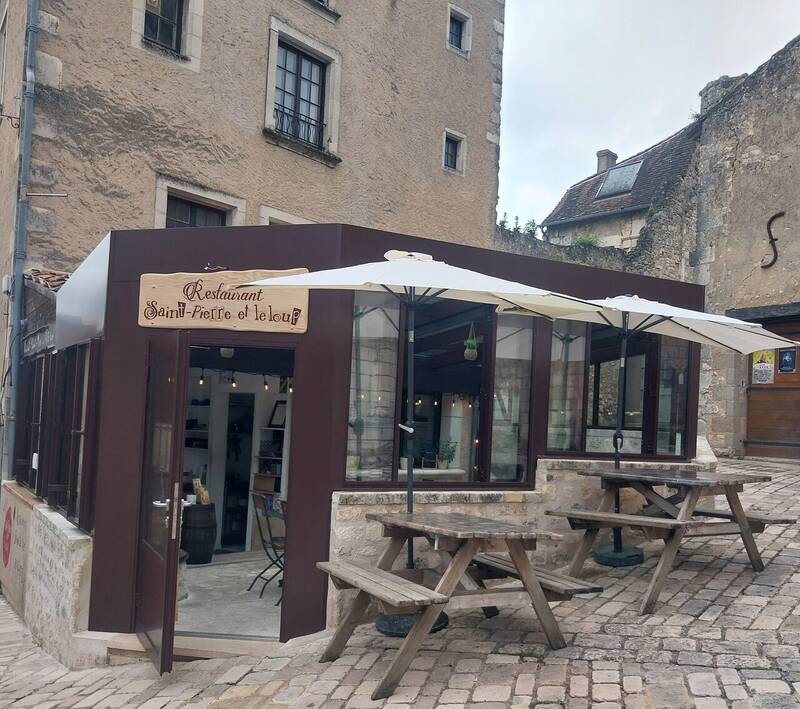 Restaurant Saint-Pierre et Le Loup accepte les chiens à Chauvigny