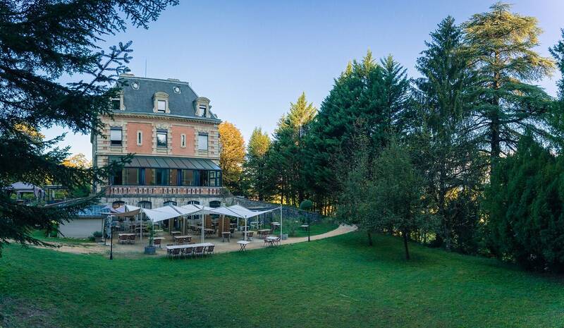 Le Château des Arènes accepte les chiens à Gieres