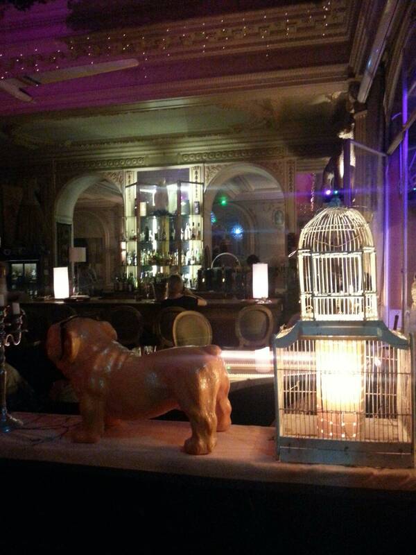 Les Ambassadeurs accepte les chiens à Vichy