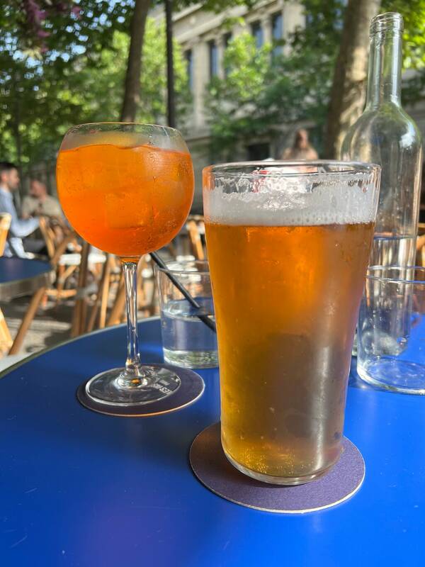 Les Insouciants accepte les chiens à Paris