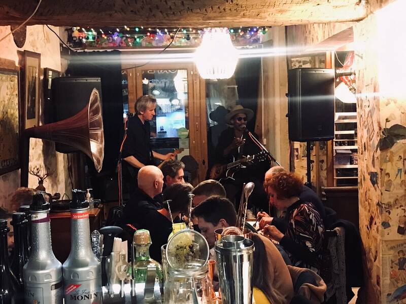 COM Chez Nous accepte les chiens à La Charite-sur-Loire