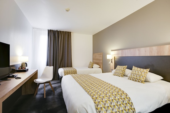 Brit Hotel Confort Loches accepte les chiens à Loches