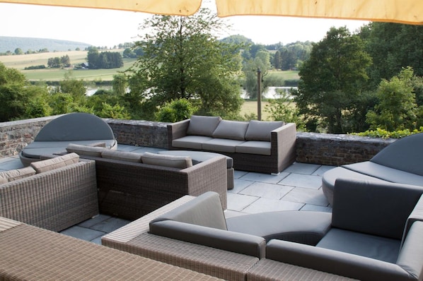 Château d' Aviette accepte les chiens à Rancennes