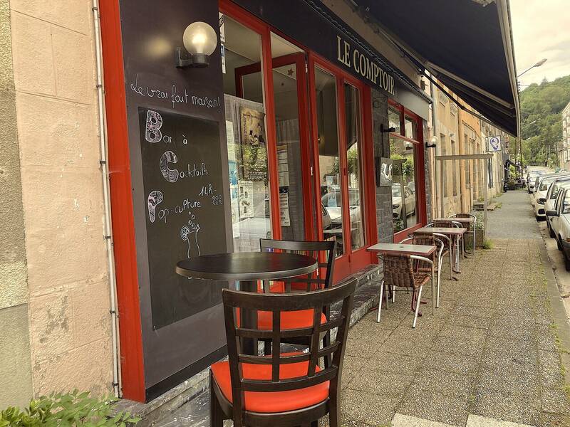 Le Comptoir accepte les chiens à Aubusson