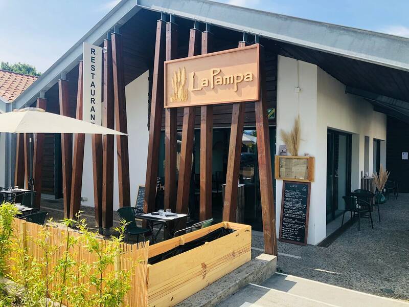 La Pampa accepte les chiens à Sainte-Eulalie-en-Born