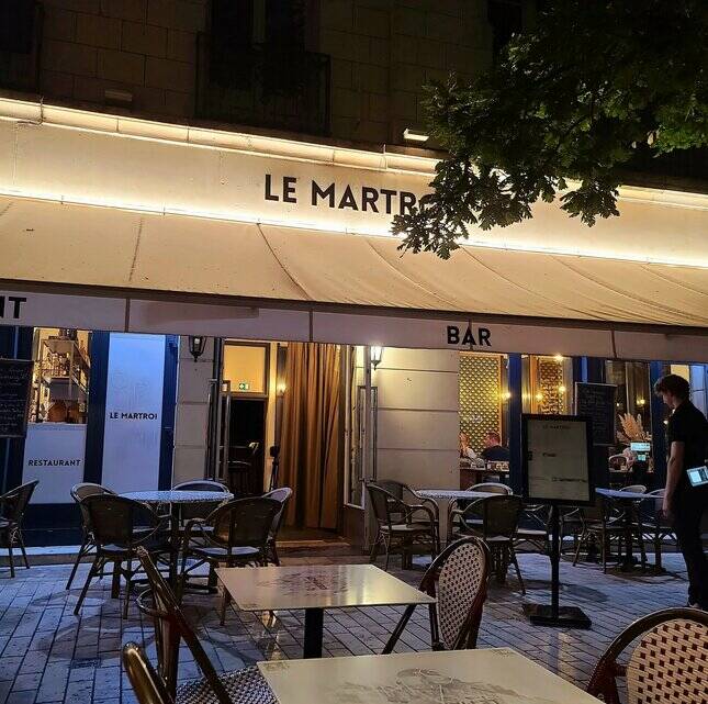 Le Martroi accepte les chiens à Orléans