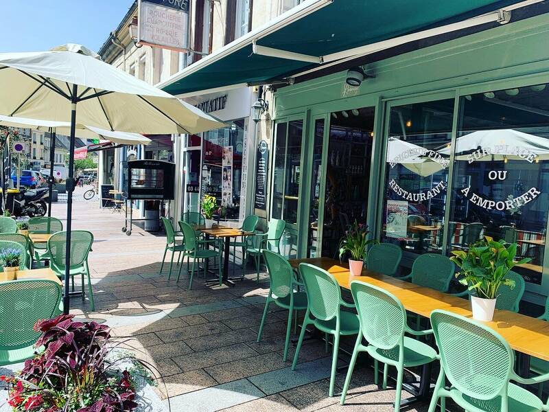 L'Ambroisie accepte les chiens à Crepy-en-Valois