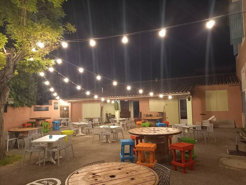 L'école Buissonnière accepte les chiens à Sannes