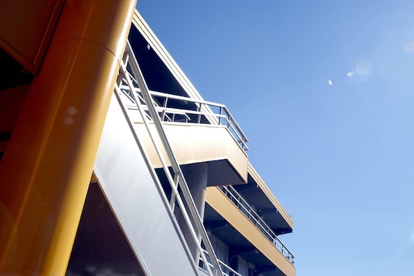 Premiere Classe Marseille - Vitrolles Anjoly accepte les chiens à Vitrolles