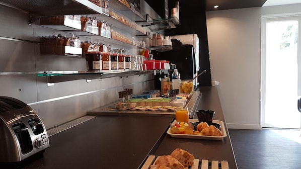 Brit Hotel Confort Montpellier Parc Expositions accepte les chiens à Perols