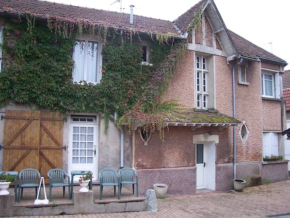 Hotel Restaurant Perreau Parc Du Morvan accepte les chiens à Lormes