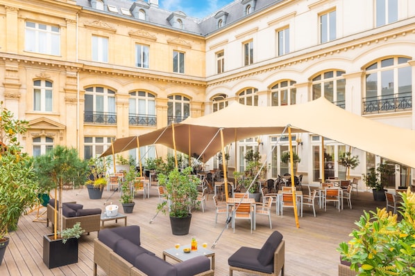 Crowne Plaza Paris Republique, an IHG Hotel accepte les chiens à Paris