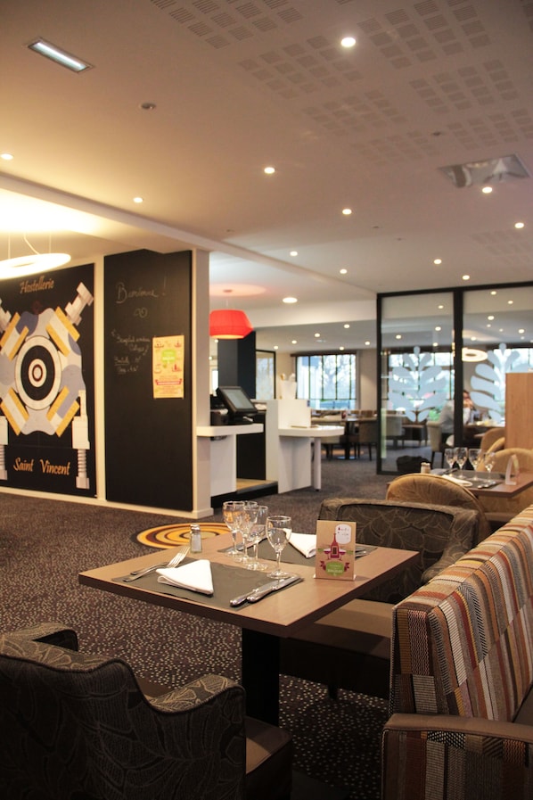 Hostellerie Saint Vincent Beauvais Aéroport accepte les chiens à Beauvais