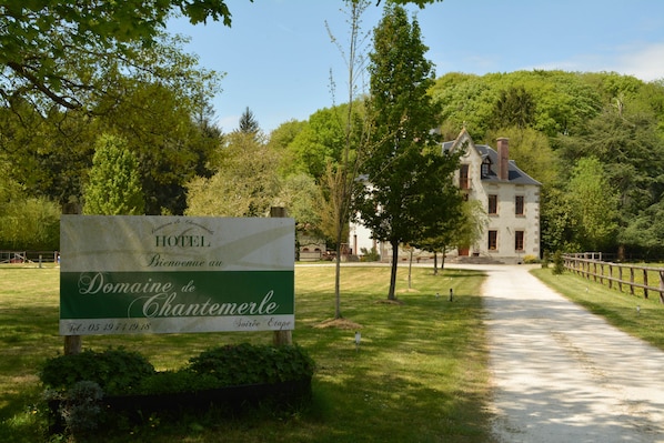 Domaine de Chantemerle accepte les chiens à Moncoutant-sur-Sèvre