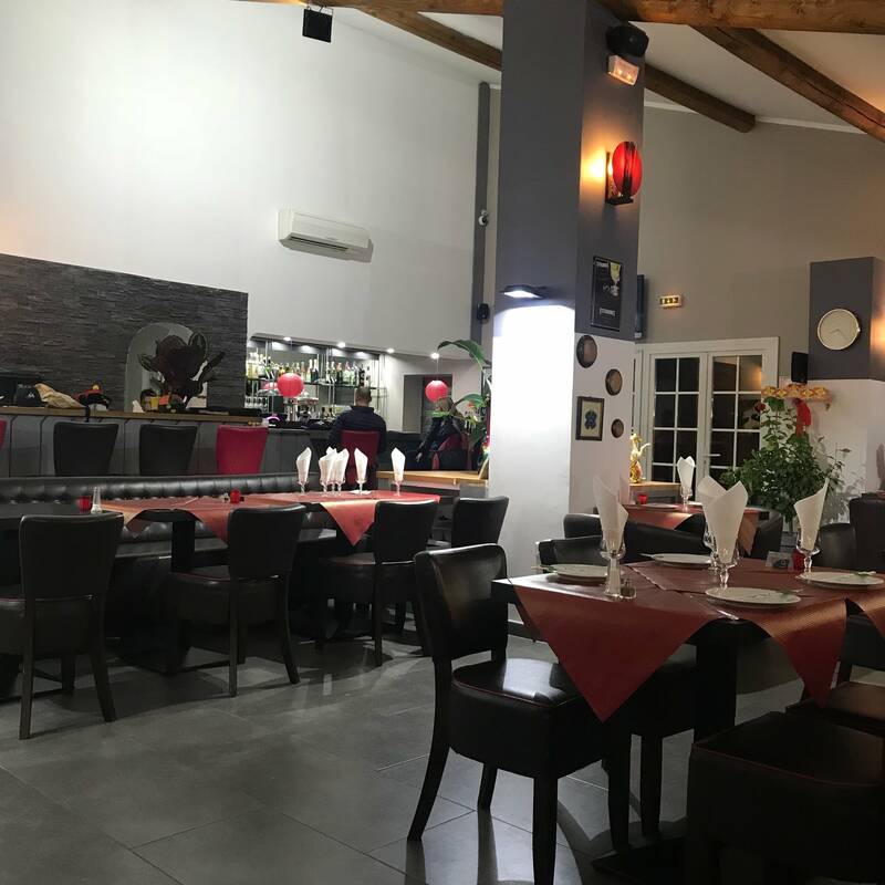 Parfum du Vietnam accepte les chiens à Pertuis