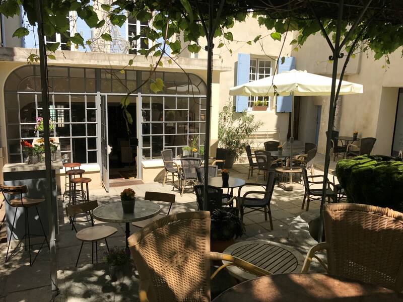 La Margelle accepte les chiens à Pernes-Les-Fontaines