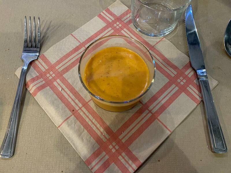 Bistro Féfé accepte les chiens à Saint-Antonin Noble Val