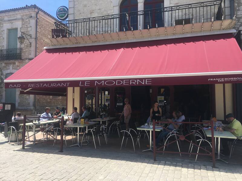 Le Moderne accepte les chiens à Villereal