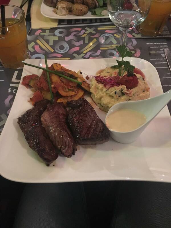 Chez Louisette accepte les chiens à Nantes