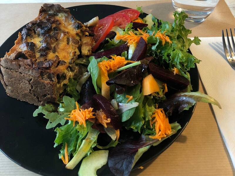 Le Terminus accepte les chiens à Esquieze-Sere