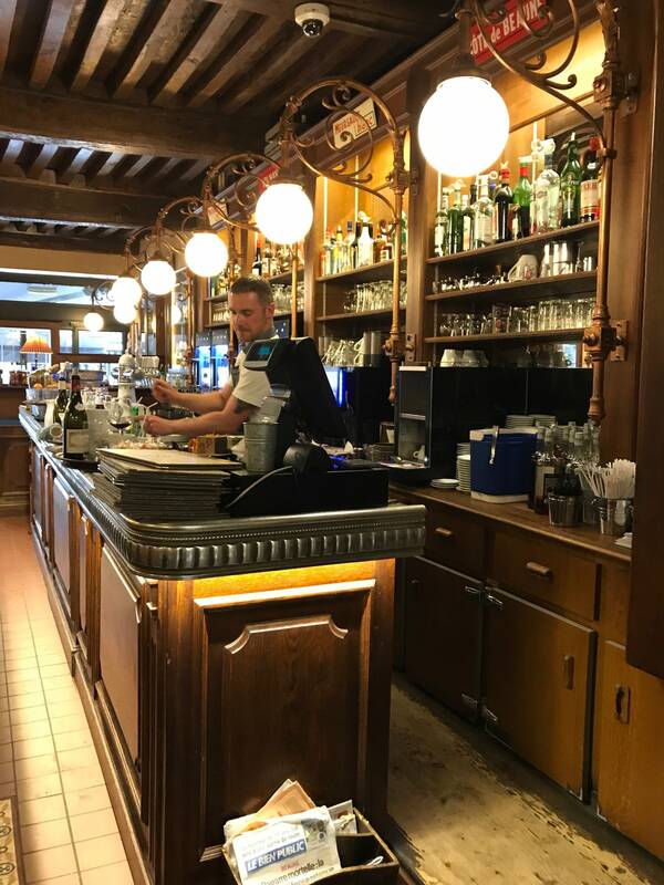 Cafe Des Negociants accepte les chiens à Mâcon