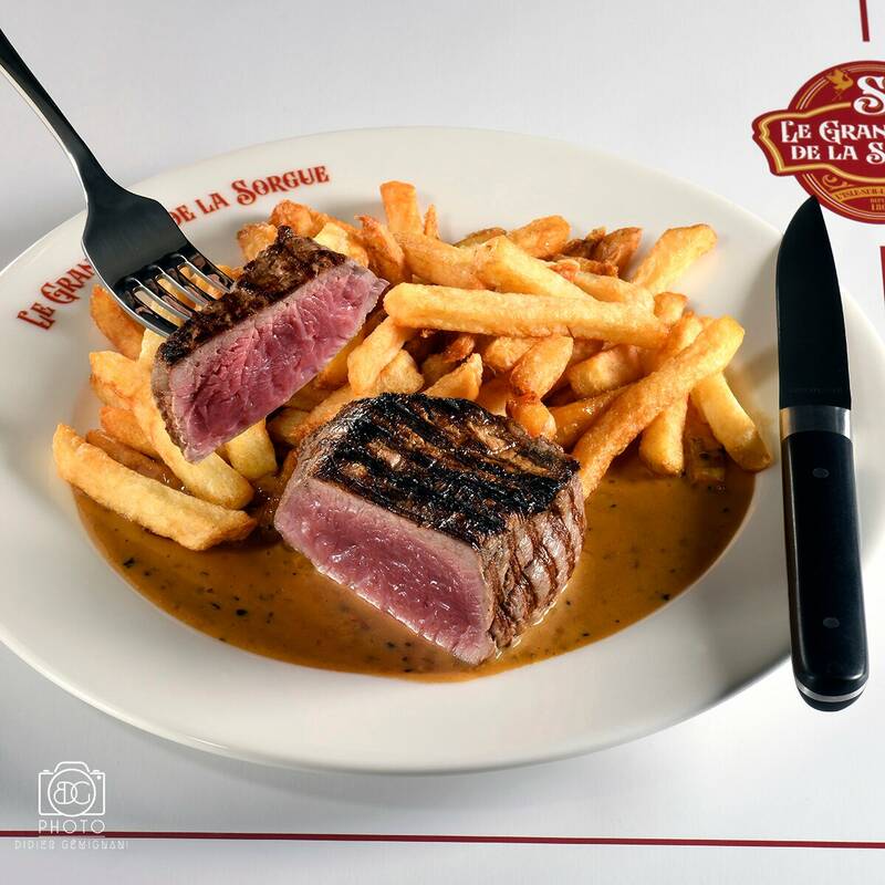 Grand Café de La Sorgue accepte les chiens à L'Isle-sur-la-Sorgue