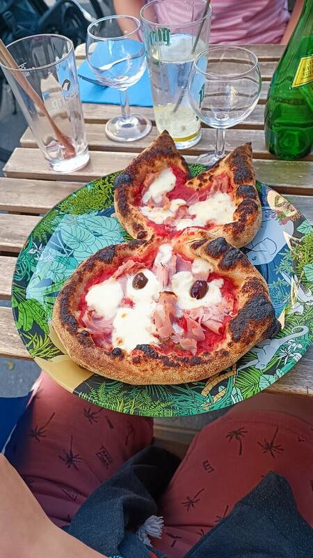 Personnes accepte les chiens à Nantes