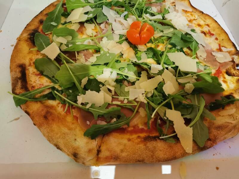 Siracusa accepte les chiens à Toulon