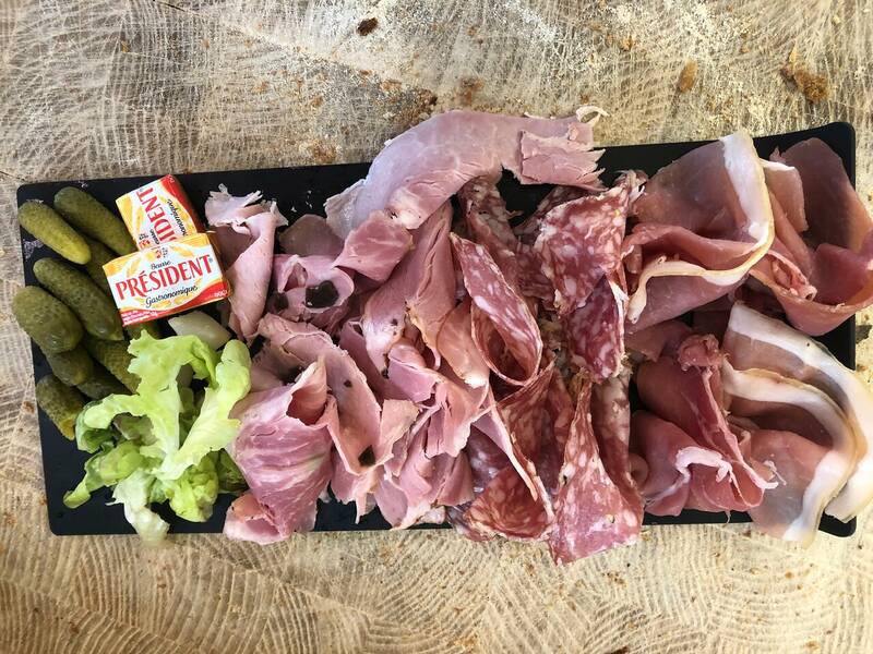 La Voile Blanche accepte les chiens à Murs-et-Gélignieux