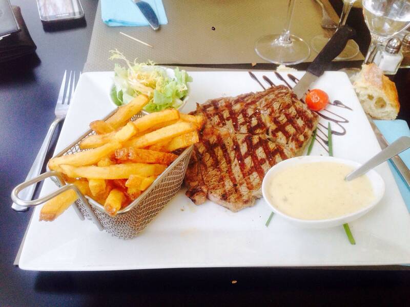 Le Fontaine accepte les chiens à Saint-Maximin-la-Sainte-Baume