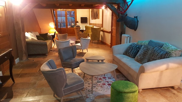 Hostellerie La Montagne accepte les chiens à Colombey-les-deux-Eglises