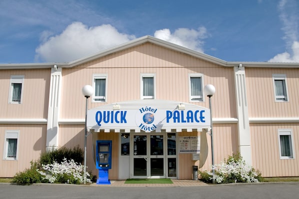 Quick Palace Vannes accepte les chiens à Vannes