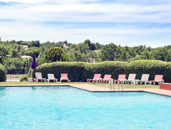 Hotel Mercure Aix en Provence Sainte Victoire accepte les chiens à Chateauneuf-le-Rouge