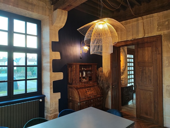 La Maison Forte Chambres D'hôtes et Gîte accepte les chiens à Revigny-sur-Ornain