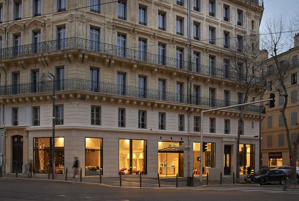 NH Collection Marseille accepte les chiens à Marseille