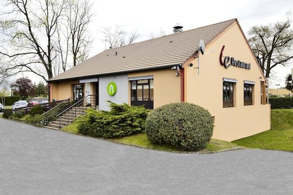 Campanile Pau accepte les chiens à Bizanos