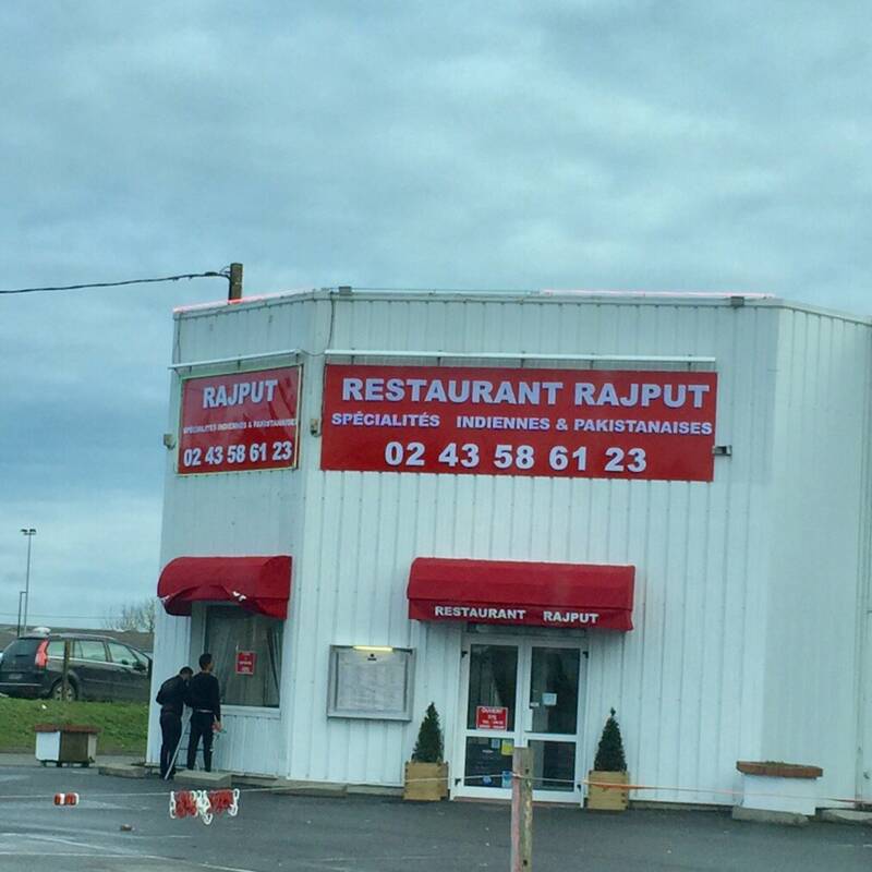 Rajput accepte les chiens à Laval