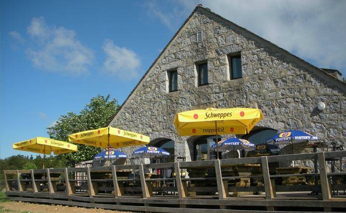 Restaurant du Mas de la Barque accepte les chiens à Vialas