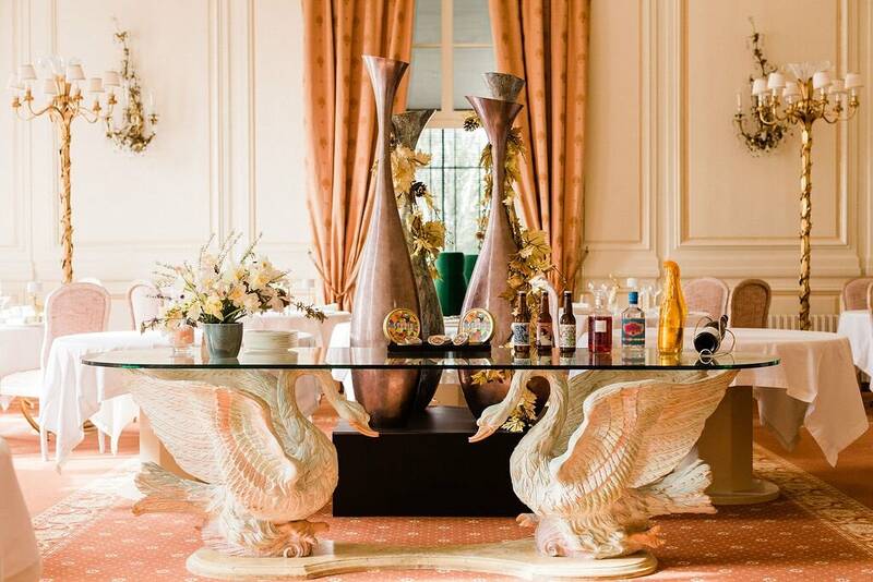 Château De Rochecotte Saint Patrice accepte les chiens à Saint Patrice