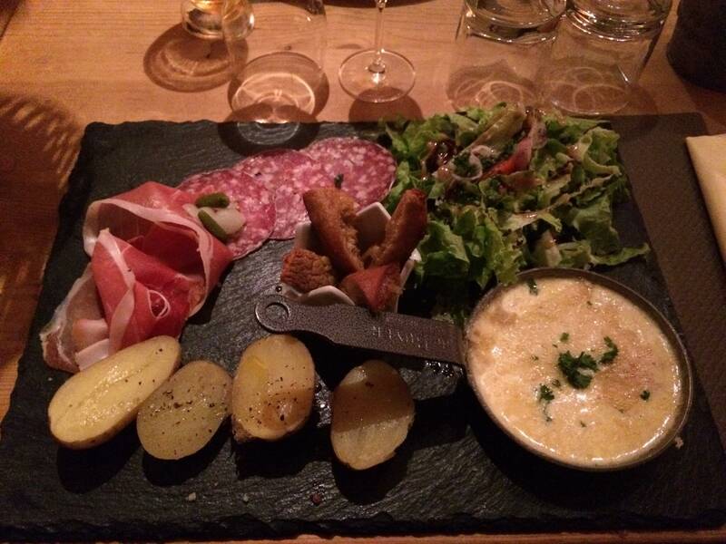 Restaurant La Tourmente Montalbert accepte les chiens à Montalbert