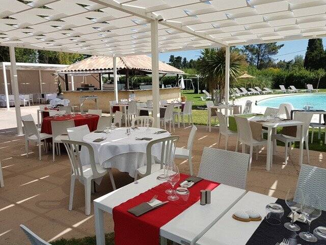 L'Instant des Mets accepte les chiens à Pujaut