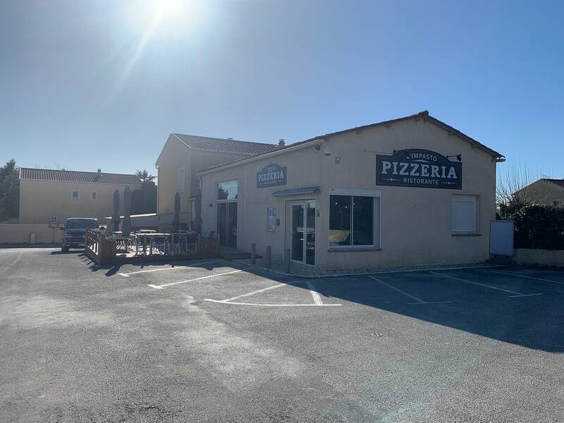 L'impasto Pizzeria accepte les chiens à Bagard