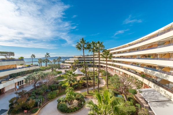 Holiday Inn Nice-Port St Laurent, an IHG Hotel accepte les chiens à Saint-Laurent-du-Var