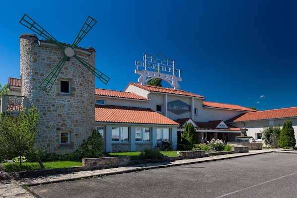 Le Moulin des Gardelles accepte les chiens à Malauzat