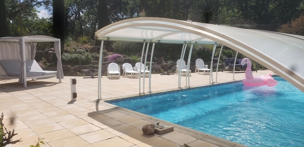 Les glycines accepte les chiens à Figanieres