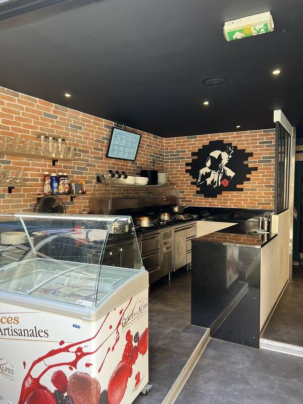 Corleone accepte les chiens à Le Puy-en-Velay