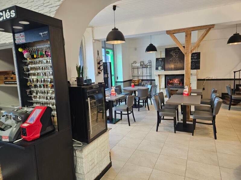 Le Commerce accepte les chiens à Champigny-sur-Veude