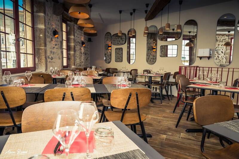 la cantine accepte les chiens à Valence