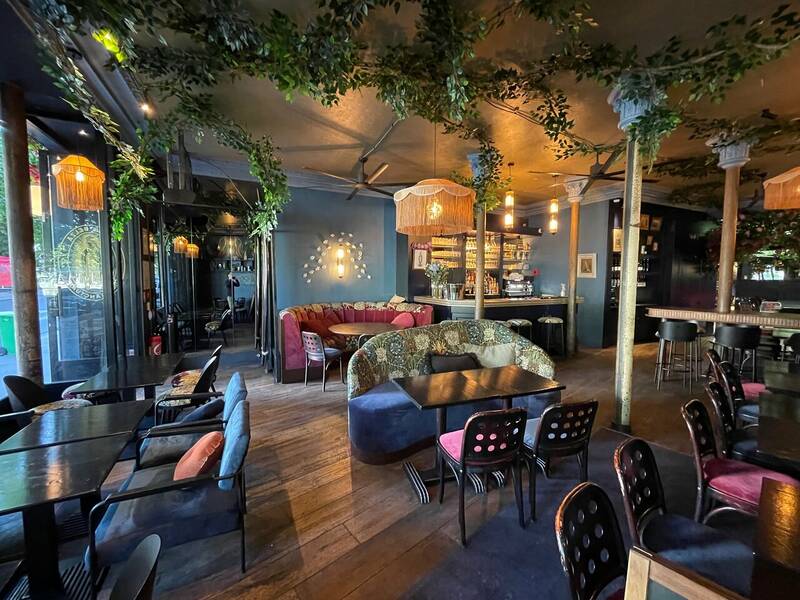 Maria Belza accepte les chiens à Paris