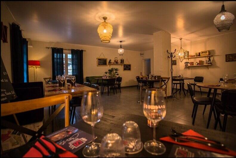 Le Plan B Restaurant accepte les chiens à Ruoms